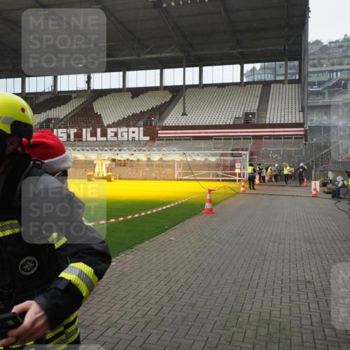 07.12.2025 - St. Pauli X-Mass-Run No. 15 Fabian Wolf http://msf.ph/oto/9415696 07.12.2025 11:05:28 Ziel 434, 1311, 1492, 1600, 1630 meine-sportfotos.de