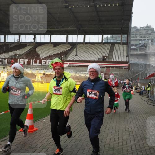 07.12.2025 - St. Pauli X-Mass-Run No. 15 Fabian Wolf http://msf.ph/oto/9415714 07.12.2025 11:05:38 Ziel 199, 831, 1046, 1049, 1311, 1840, 1841, 2006, 2884 meine-sportfotos.de