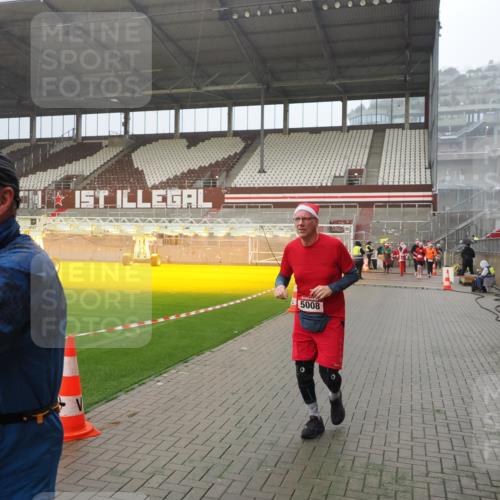 07.12.2025 - St. Pauli X-Mass-Run No. 15 Fabian Wolf http://msf.ph/oto/9416054 07.12.2025 11:07:28 Ziel 315, 342, 344, 476, 490, 591, 603, 621, 622, 673, 781, 1202, 1206, 1233, 1585, 1587, 2403, 5008 meine-sportfotos.de