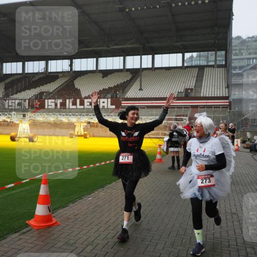 07.12.2025 - St. Pauli X-Mass-Run No. 15 Fabian Wolf http://msf.ph/oto/9416109 07.12.2025 11:07:49 Ziel 77, 271, 273, 286, 293, 332, 377, 389, 397, 623, 1107, 1235, 1378, 1381, 1382, 1383, 1439, 1441, 1460, 1509, 1812, 1824, 1866, 1910, 2693 meine-sportfotos.de