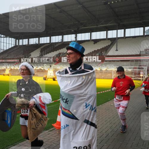07.12.2025 - St. Pauli X-Mass-Run No. 15 Fabian Wolf http://msf.ph/oto/9416145 07.12.2025 11:07:58 Ziel 271, 273, 286, 293, 389, 397, 653, 772, 774, 1107, 1123, 1129, 1226, 1230, 1249, 1342, 1355, 1378, 1381, 1382, 1383, 1439, 1441, 1460, 1520, 1525, 1809, 1810, 1812, 4798, 4815 meine-sportfotos.de
