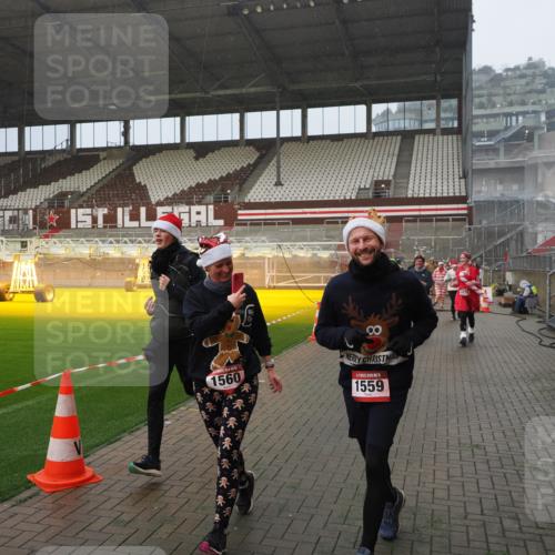 07.12.2025 - St. Pauli X-Mass-Run No. 15 Fabian Wolf http://msf.ph/oto/9416234 07.12.2025 11:08:18 Ziel 100, 396, 446, 629, 635, 758, 1078, 1170, 1559, 1560, 1596, 1706 meine-sportfotos.de