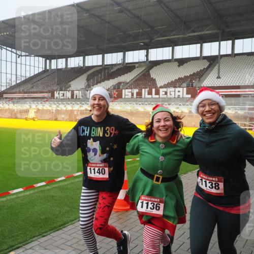 07.12.2025 - St. Pauli X-Mass-Run No. 15 Fabian Wolf http://msf.ph/oto/9416366 07.12.2025 11:09:09 Ziel 44, 51, 335, 338, 341, 495, 496, 558, 619, 1136, 1138, 1140, 1205, 1211, 1260, 1502, 1511, 1574 meine-sportfotos.de