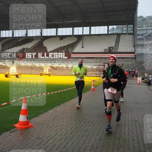 07.12.2025 - St. Pauli X-Mass-Run No. 15 Fabian Wolf http://msf.ph/oto/9416379 07.12.2025 11:09:15 Ziel 44, 51, 495, 496, 558, 1110, 1136, 1138, 1140, 1260, 1574 meine-sportfotos.de