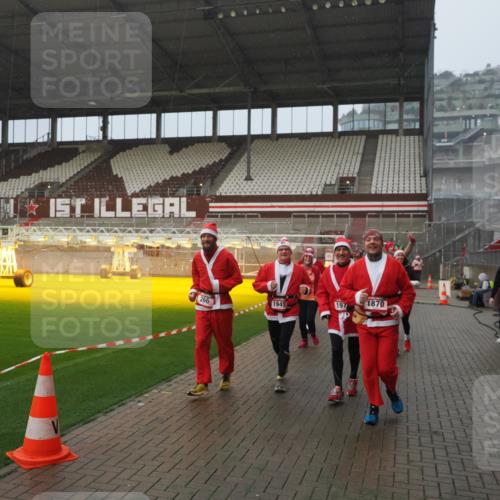 07.12.2025 - St. Pauli X-Mass-Run No. 15 Fabian Wolf http://msf.ph/oto/9416426 07.12.2025 11:09:34 Ziel 59, 66, 266, 330, 971, 1084, 1463, 1477, 1579, 1582, 1641, 1851, 1870, 1945, 1974, 2042, 3151, 4190, 4191 meine-sportfotos.de