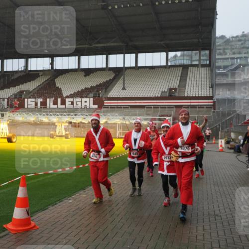 07.12.2025 - St. Pauli X-Mass-Run No. 15 Fabian Wolf http://msf.ph/oto/9416427 07.12.2025 11:09:34 Ziel 59, 66, 266, 330, 971, 1084, 1463, 1477, 1579, 1582, 1641, 1851, 1870, 1945, 1974, 2042, 3151, 4190, 4191 meine-sportfotos.de