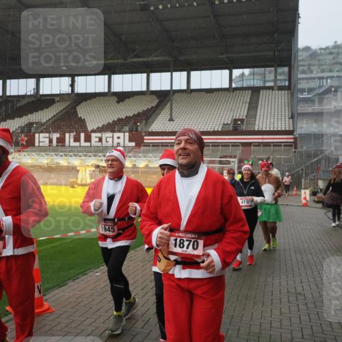 07.12.2025 - St. Pauli X-Mass-Run No. 15 Fabian Wolf http://msf.ph/oto/9416433 07.12.2025 11:09:35 Ziel 59, 66, 266, 330, 971, 1084, 1463, 1477, 1579, 1582, 1641, 1851, 1870, 1945, 1974, 2042, 3151, 4190, 4191 meine-sportfotos.de