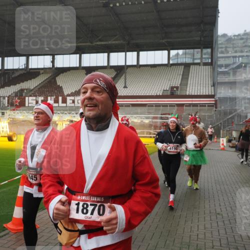 07.12.2025 - St. Pauli X-Mass-Run No. 15 Fabian Wolf http://msf.ph/oto/9416435 07.12.2025 11:09:36 Ziel 59, 66, 266, 330, 971, 1084, 1463, 1477, 1579, 1582, 1641, 1851, 1870, 1945, 1974, 2042, 3151, 4190, 4191 meine-sportfotos.de