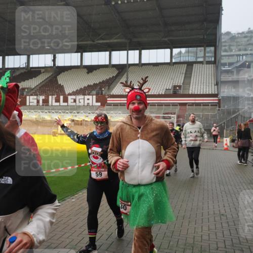 07.12.2025 - St. Pauli X-Mass-Run No. 15 Fabian Wolf http://msf.ph/oto/9416445 07.12.2025 11:09:38 Ziel 59, 66, 266, 330, 814, 971, 1084, 1157, 1463, 1477, 1579, 1582, 1641, 1851, 1870, 1945, 1974, 2042, 3151, 4190, 4191 meine-sportfotos.de