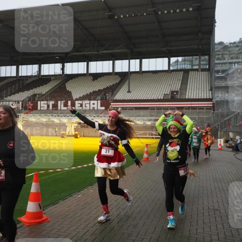 07.12.2025 - St. Pauli X-Mass-Run No. 15 Fabian Wolf http://msf.ph/oto/9416569 07.12.2025 11:10:36 Ziel 29, 30, 31, 49, 53, 122, 134, 745, 1064, 1066, 1298, 1380, 1398, 1626, 1692, 1694, 1697, 1739, 1740, 3124, 3136 meine-sportfotos.de