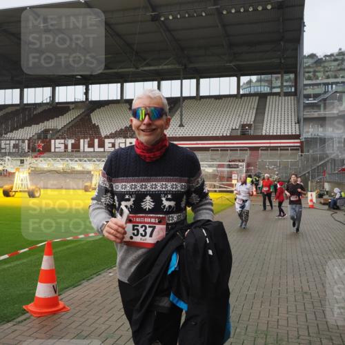 07.12.2025 - St. Pauli X-Mass-Run No. 15 Fabian Wolf http://msf.ph/oto/9416731 07.12.2025 11:11:29 Ziel 171, 182, 190, 411, 777, 787, 788, 812, 815, 832, 841, 909, 1145, 1146, 1147, 1309, 1321, 1589, 1619, 1767, 1770, 4801, 4805, 4806, 4810, 4813, 5005, 5006 meine-sportfotos.de