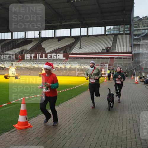 07.12.2025 - St. Pauli X-Mass-Run No. 15 Fabian Wolf http://msf.ph/oto/9416754 07.12.2025 11:11:36 Ziel 171, 182, 190, 1309, 1321, 1589, 1711, 1714, 1767, 1770 meine-sportfotos.de