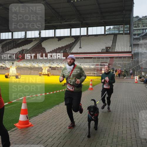 07.12.2025 - St. Pauli X-Mass-Run No. 15 Fabian Wolf http://msf.ph/oto/9416758 07.12.2025 11:11:37 Ziel 171, 182, 190, 1309, 1321, 1589, 1711, 1714, 1767, 1770 meine-sportfotos.de