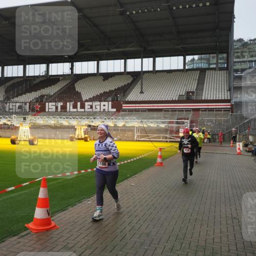 07.12.2025 - St. Pauli X-Mass-Run No. 15 Fabian Wolf http://msf.ph/oto/9416802 07.12.2025 11:11:53 Ziel 408, 437, 679, 689, 690, 694, 1186 meine-sportfotos.de