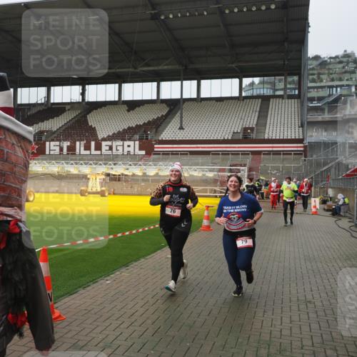 07.12.2025 - St. Pauli X-Mass-Run No. 15 Fabian Wolf http://msf.ph/oto/9416864 07.12.2025 11:12:15 Ziel 76, 79, 218, 388, 416, 597, 605, 671, 682, 695, 718, 819, 836, 839, 888, 1246, 1278 meine-sportfotos.de