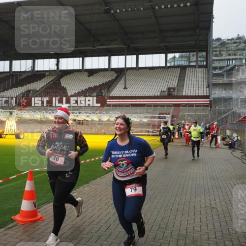 07.12.2025 - St. Pauli X-Mass-Run No. 15 Fabian Wolf http://msf.ph/oto/9416868 07.12.2025 11:12:16 Ziel 76, 79, 218, 388, 416, 597, 605, 671, 682, 695, 718, 819, 836, 839, 888, 1246, 1278 meine-sportfotos.de