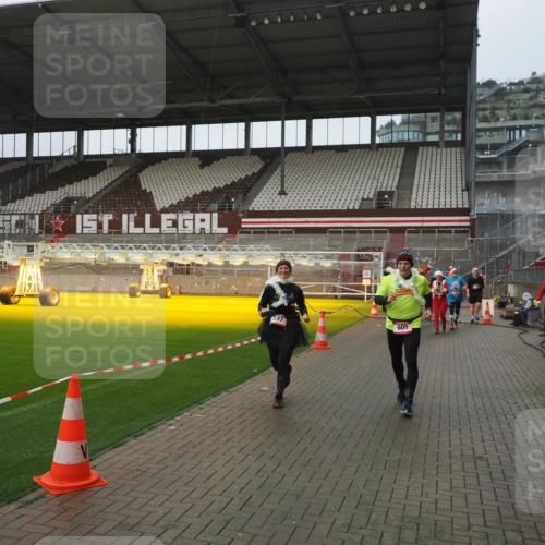 07.12.2025 - St. Pauli X-Mass-Run No. 15 Fabian Wolf http://msf.ph/oto/9416872 07.12.2025 11:12:19 Ziel 76, 79, 218, 388, 416, 597, 605, 671, 682, 718, 836, 839, 888, 1246, 1278, 2858 meine-sportfotos.de