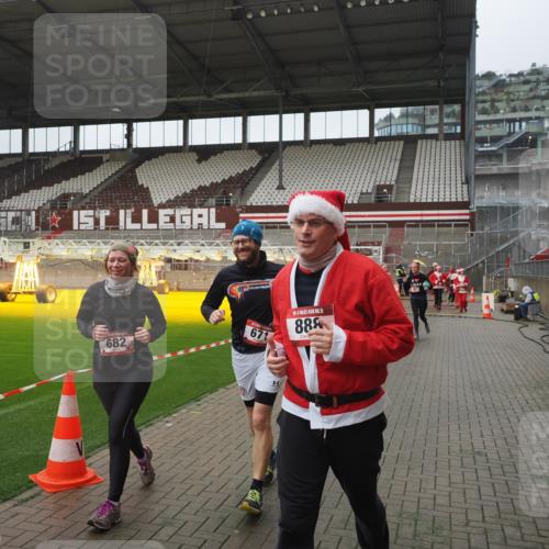 07.12.2025 - St. Pauli X-Mass-Run No. 15 Fabian Wolf http://msf.ph/oto/9416900 07.12.2025 11:12:27 Ziel 46, 76, 79, 218, 489, 597, 605, 663, 671, 682, 718, 836, 839, 888, 1142, 1609, 1610, 2858 meine-sportfotos.de