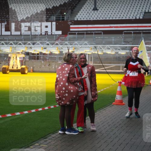 07.12.2025 - St. Pauli X-Mass-Run No. 15 Fabian Wolf http://msf.ph/oto/9417004 07.12.2025 11:13:12 Ziel 17, 22, 47, 683, 684, 1022, 1175, 1178, 1645, 1646, 1647, 1703 meine-sportfotos.de
