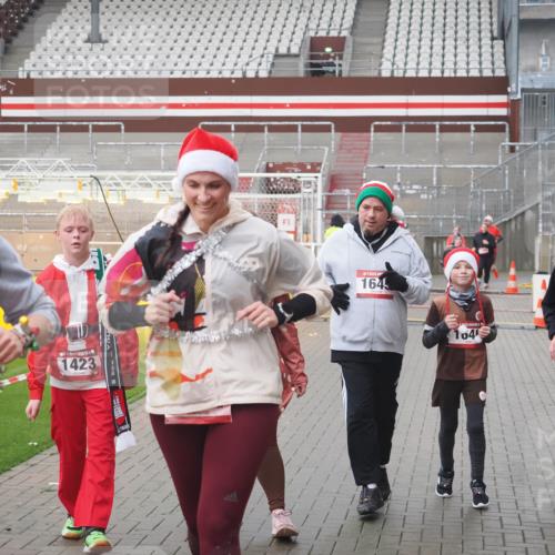 07.12.2025 - St. Pauli X-Mass-Run No. 15 Fabian Wolf http://msf.ph/oto/9417014 07.12.2025 11:13:15 Ziel 17, 22, 47, 683, 684, 1022, 1645, 1646, 1647, 2125 meine-sportfotos.de