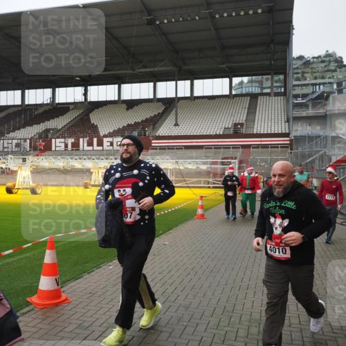 07.12.2025 - St. Pauli X-Mass-Run No. 15 Fabian Wolf http://msf.ph/oto/9417145 07.12.2025 11:14:44 Ziel 525, 922, 1776, 1778, 1798, 1804, 1805, 1806, 1807, 2040, 2211, 4010 meine-sportfotos.de