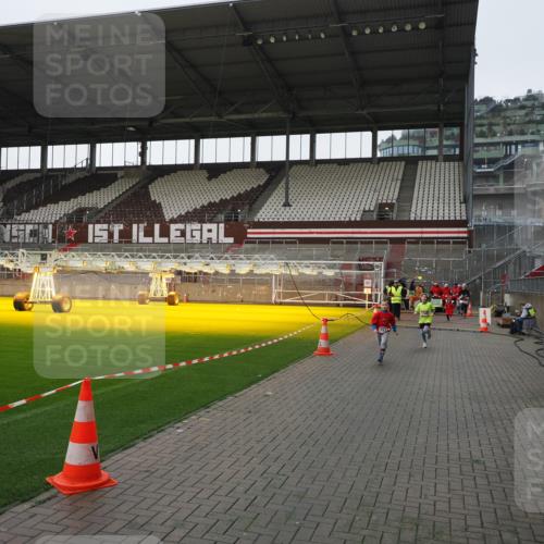 07.12.2025 - St. Pauli X-Mass-Run No. 15 Fabian Wolf http://msf.ph/oto/9417316 07.12.2025 11:17:11 Ziel 1340, 1531 meine-sportfotos.de