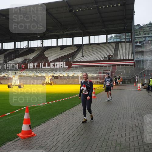 07.12.2025 - St. Pauli X-Mass-Run No. 15 Fabian Wolf http://msf.ph/oto/9417413 07.12.2025 11:17:55 Ziel 2915, 4627 meine-sportfotos.de