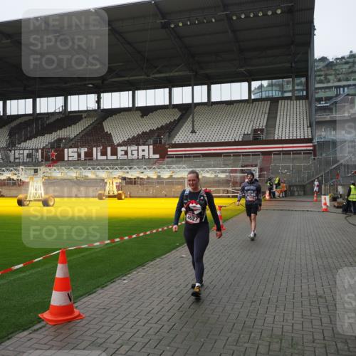 07.12.2025 - St. Pauli X-Mass-Run No. 15 Fabian Wolf http://msf.ph/oto/9417414 07.12.2025 11:17:55 Ziel 2915, 4627 meine-sportfotos.de