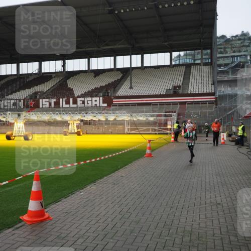 07.12.2025 - St. Pauli X-Mass-Run No. 15 Fabian Wolf http://msf.ph/oto/9417428 07.12.2025 11:18:03 Ziel 1325, 2915, 3221, 3327, 4627 meine-sportfotos.de