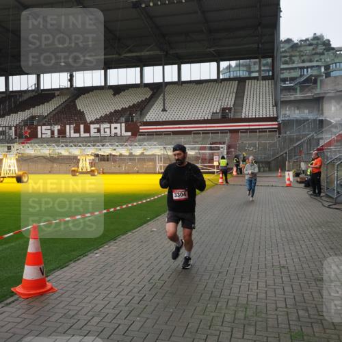 07.12.2025 - St. Pauli X-Mass-Run No. 15 Fabian Wolf http://msf.ph/oto/9417478 07.12.2025 11:18:20 Ziel 1325, 1348, 2045, 3201, 3304, 3327 meine-sportfotos.de
