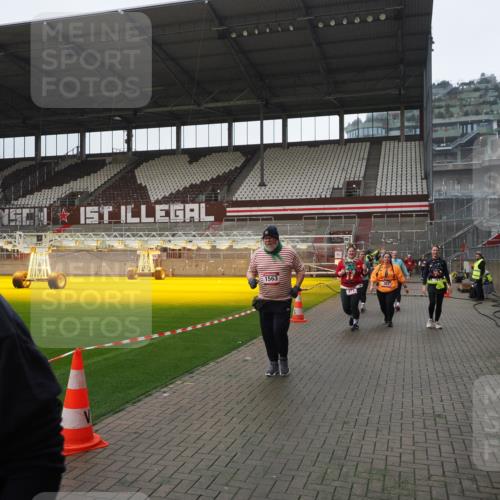 07.12.2025 - St. Pauli X-Mass-Run No. 15 Fabian Wolf http://msf.ph/oto/9417629 07.12.2025 11:19:36 Ziel 367, 373, 797, 1336, 1343, 1563, 2062 meine-sportfotos.de