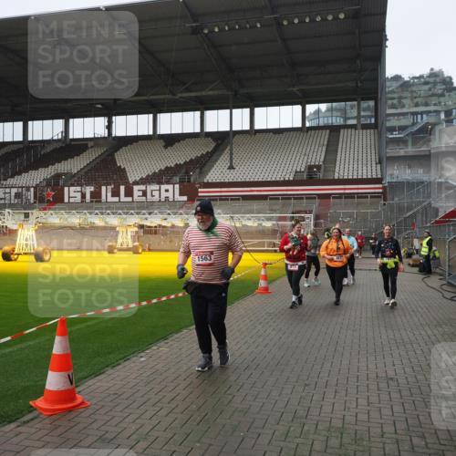 07.12.2025 - St. Pauli X-Mass-Run No. 15 Fabian Wolf http://msf.ph/oto/9417631 07.12.2025 11:19:37 Ziel 367, 373, 797, 1336, 1343, 1563, 2062 meine-sportfotos.de