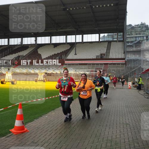 07.12.2025 - St. Pauli X-Mass-Run No. 15 Fabian Wolf http://msf.ph/oto/9417643 07.12.2025 11:19:40 Ziel 367, 373, 797, 1336, 1343, 1563, 2217, 3160 meine-sportfotos.de