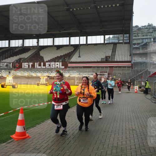 07.12.2025 - St. Pauli X-Mass-Run No. 15 Fabian Wolf http://msf.ph/oto/9417645 07.12.2025 11:19:40 Ziel 367, 373, 797, 1336, 1343, 1563, 2217, 3160 meine-sportfotos.de