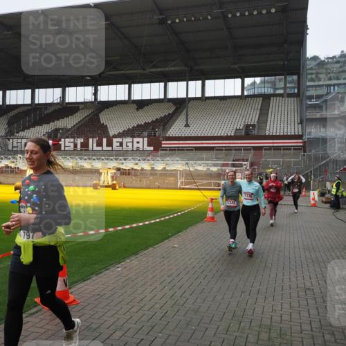 07.12.2025 - St. Pauli X-Mass-Run No. 15 Fabian Wolf http://msf.ph/oto/9417652 07.12.2025 11:19:43 Ziel 367, 373, 1336, 1343, 1563, 2217, 3160, 3822, 3823 meine-sportfotos.de