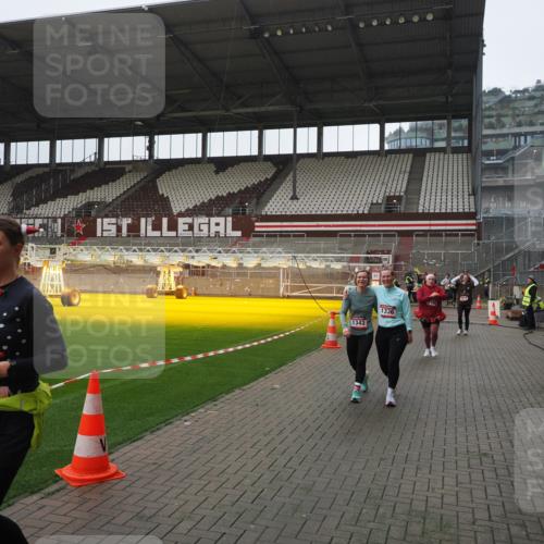 07.12.2025 - St. Pauli X-Mass-Run No. 15 Fabian Wolf http://msf.ph/oto/9417653 07.12.2025 11:19:43 Ziel 367, 373, 1336, 1343, 1563, 2217, 3160, 3822, 3823 meine-sportfotos.de