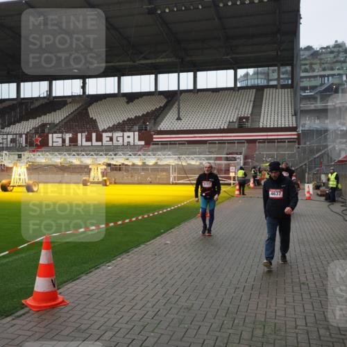 07.12.2025 - St. Pauli X-Mass-Run No. 15 Fabian Wolf http://msf.ph/oto/9417706 07.12.2025 11:20:23 Ziel 2577, 2578, 3129, 3157, 3309, 4637 meine-sportfotos.de