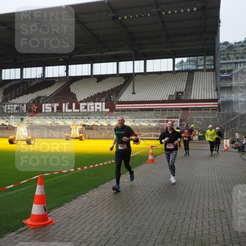 07.12.2025 - St. Pauli X-Mass-Run No. 15 Fabian Wolf http://msf.ph/oto/9417763 07.12.2025 11:20:49 Ziel 540, 765, 2242, 2379, 2462, 2601, 3037 meine-sportfotos.de