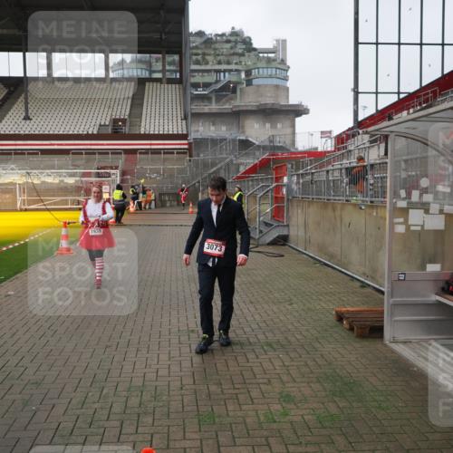 07.12.2025 - St. Pauli X-Mass-Run No. 15 Fabian Wolf http://msf.ph/oto/9417903 07.12.2025 11:21:44 Ziel 1549, 1902, 1907, 1939, 2033, 2197, 2473, 2474 meine-sportfotos.de