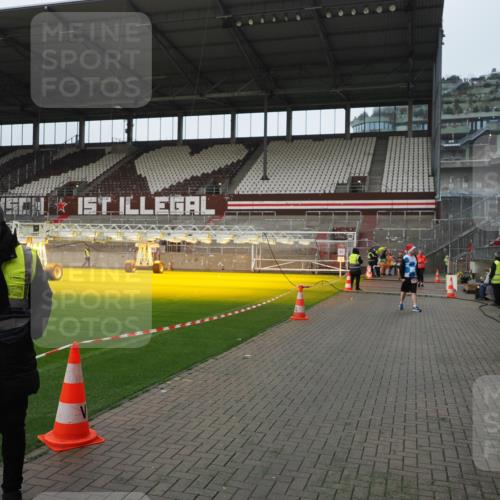 07.12.2025 - St. Pauli X-Mass-Run No. 15 Fabian Wolf http://msf.ph/oto/9417950 07.12.2025 11:22:21 Ziel 2812, 3127 meine-sportfotos.de