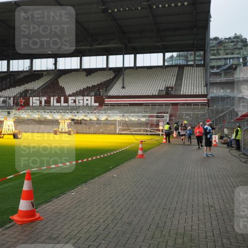 07.12.2025 - St. Pauli X-Mass-Run No. 15 Fabian Wolf http://msf.ph/oto/9417954 07.12.2025 11:22:23 Ziel 2550, 2557, 2812, 2985, 3127 meine-sportfotos.de