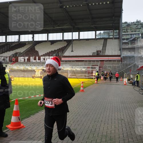 07.12.2025 - St. Pauli X-Mass-Run No. 15 Fabian Wolf http://msf.ph/oto/9418039 07.12.2025 11:23:10 Ziel 21, 69, 1141, 2023, 2373, 2821, 2823, 4249, 4824 meine-sportfotos.de