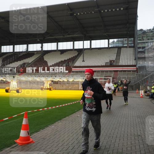 07.12.2025 - St. Pauli X-Mass-Run No. 15 Fabian Wolf http://msf.ph/oto/9418361 07.12.2025 11:25:22 Ziel 1544, 1961, 2151, 2244, 3126, 3290, 3296, 3301, 4101, 5003 meine-sportfotos.de