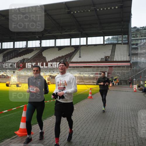 07.12.2025 - St. Pauli X-Mass-Run No. 15 Fabian Wolf http://msf.ph/oto/9418370 07.12.2025 11:25:25 Ziel 2244, 3126, 3290, 3296, 3301, 4101 meine-sportfotos.de