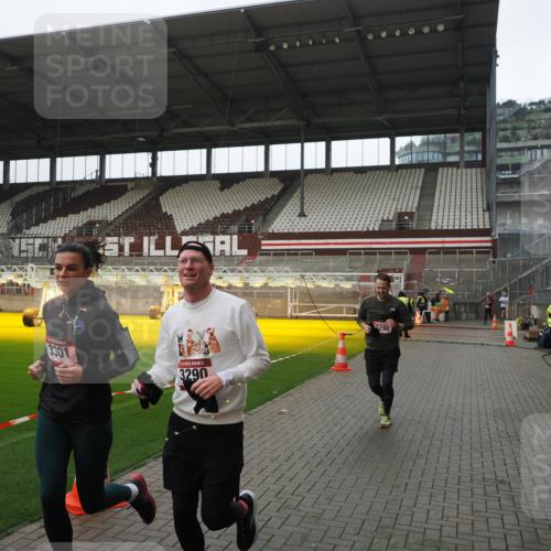 07.12.2025 - St. Pauli X-Mass-Run No. 15 Fabian Wolf http://msf.ph/oto/9418371 07.12.2025 11:25:25 Ziel 2244, 3126, 3290, 3296, 3301, 4101 meine-sportfotos.de