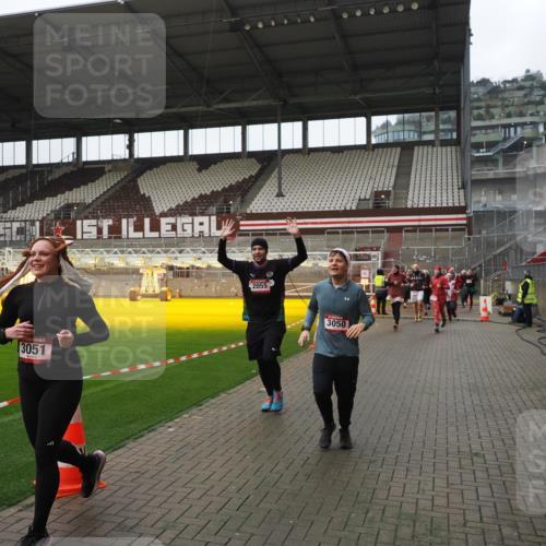 07.12.2025 - St. Pauli X-Mass-Run No. 15 Fabian Wolf http://msf.ph/oto/9418431 07.12.2025 11:25:55 Ziel 678, 1079, 1334, 1339, 1344, 1356, 1379, 1388, 1593, 1672, 1673, 2055, 3050, 3051, 3068, 3070, 4654 meine-sportfotos.de