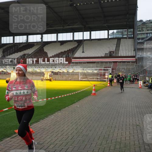 07.12.2025 - St. Pauli X-Mass-Run No. 15 Fabian Wolf http://msf.ph/oto/9418479 07.12.2025 11:26:07 Ziel 674, 678, 1079, 1344, 1356, 1673, 2055, 2088, 2145, 2161, 2166, 2198, 2255, 2265, 2786, 3050, 3051, 3068, 3070, 3094, 3607 meine-sportfotos.de