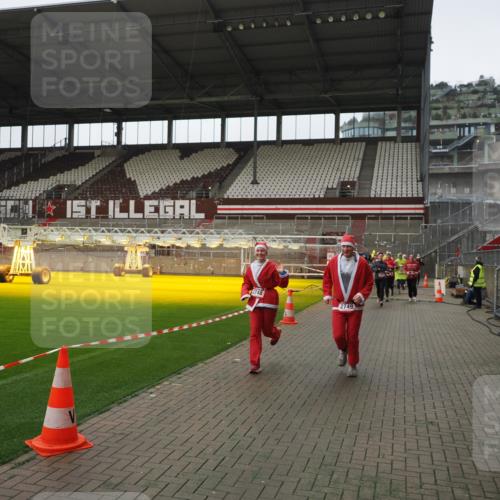 07.12.2025 - St. Pauli X-Mass-Run No. 15 Fabian Wolf http://msf.ph/oto/9418541 07.12.2025 11:26:34 Ziel 205, 209, 610, 624, 1498, 1632, 2024, 2026, 2257, 2748, 2749, 2813, 3217 meine-sportfotos.de
