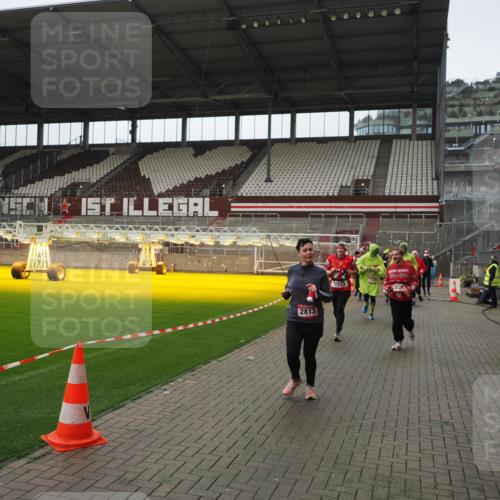 07.12.2025 - St. Pauli X-Mass-Run No. 15 Fabian Wolf http://msf.ph/oto/9418550 07.12.2025 11:26:38 Ziel 205, 209, 2024, 2026, 2234, 2236, 2237, 2240, 2748, 2749, 2813, 2942, 4884 meine-sportfotos.de