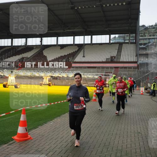 07.12.2025 - St. Pauli X-Mass-Run No. 15 Fabian Wolf http://msf.ph/oto/9418553 07.12.2025 11:26:39 Ziel 205, 209, 2024, 2026, 2234, 2236, 2237, 2240, 2748, 2749, 2813, 2942, 4884 meine-sportfotos.de